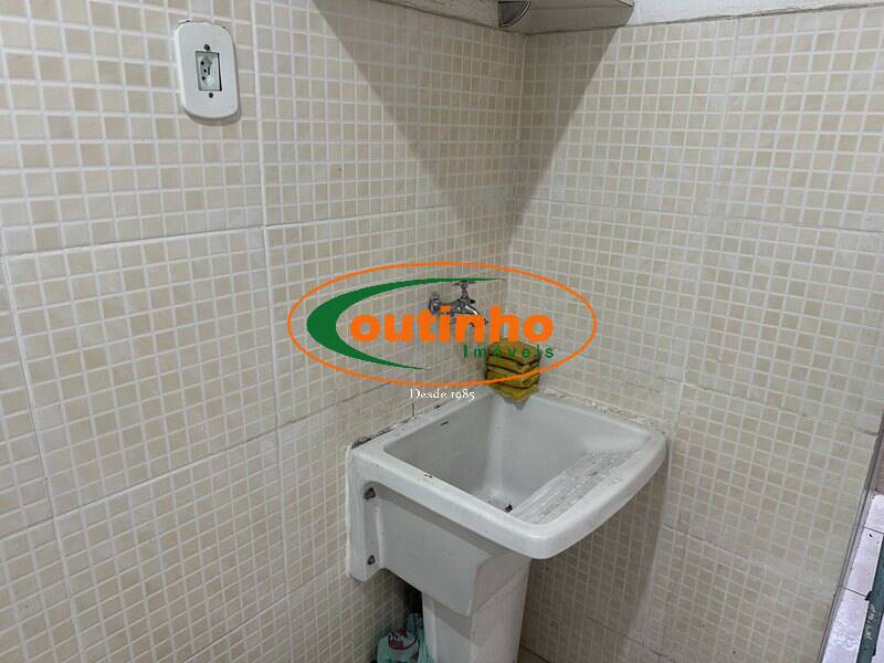 Apartamento à venda com 2 quartos, 70m² - Foto 19