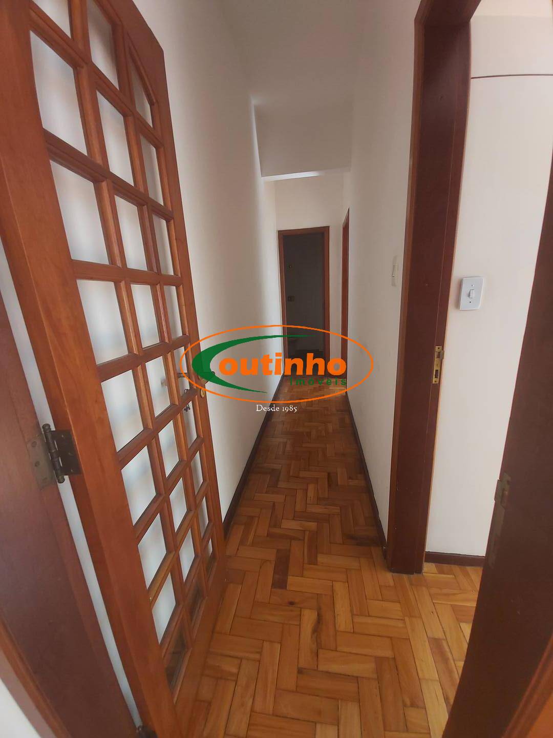 Apartamento à venda com 2 quartos, 69m² - Foto 7