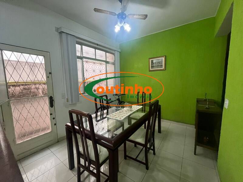 Apartamento à venda com 3 quartos, 95m² - Foto 1