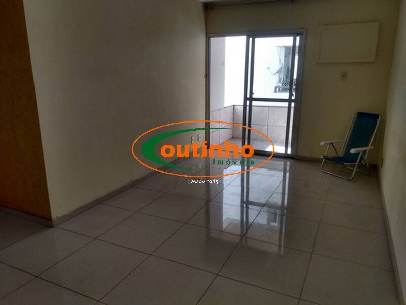 Apartamento à venda com 2 quartos, 96m² - Foto 2