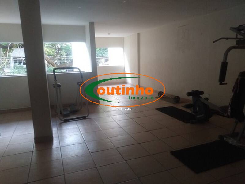 Apartamento à venda com 2 quartos, 68m² - Foto 19