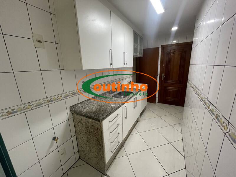 Apartamento à venda com 2 quartos, 85m² - Foto 21