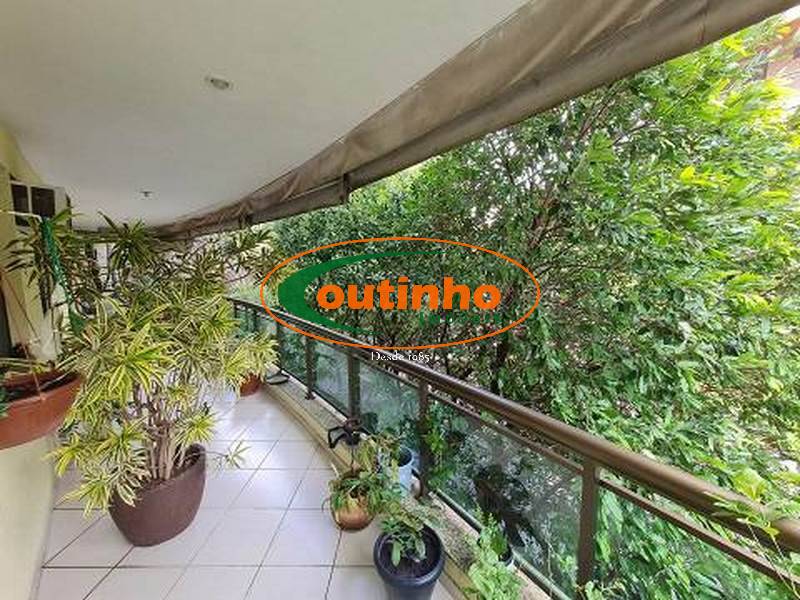 Apartamento à venda com 3 quartos, 145m² - Foto 1