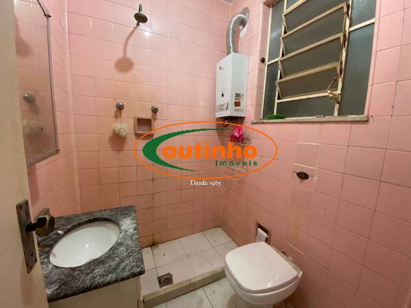 Apartamento à venda com 2 quartos, 60m² - Foto 19