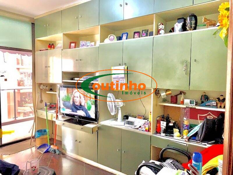 Apartamento à venda com 3 quartos, 136m² - Foto 7