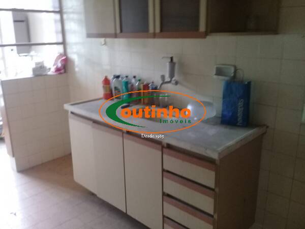 Apartamento à venda com 1 quarto, 57m² - Foto 15