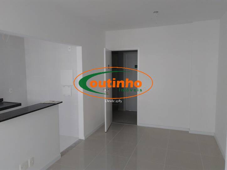 Apartamento à venda com 2 quartos, 62m² - Foto 13