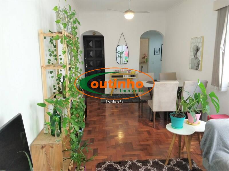 Apartamento à venda com 2 quartos, 95m² - Foto 2