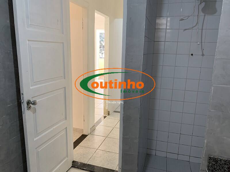 Casa à venda com 5 quartos, 200m² - Foto 19