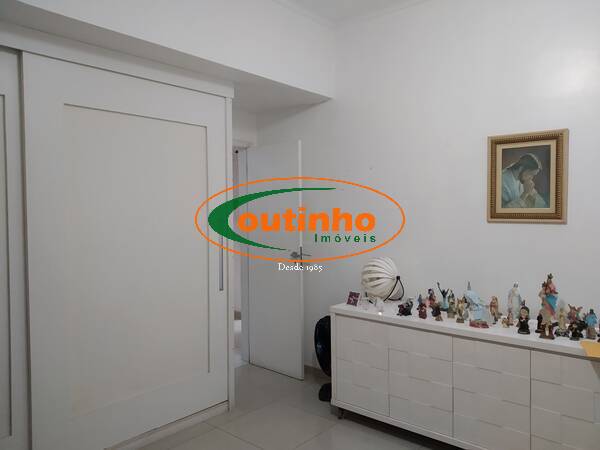 Casa à venda com 5 quartos, 258m² - Foto 16