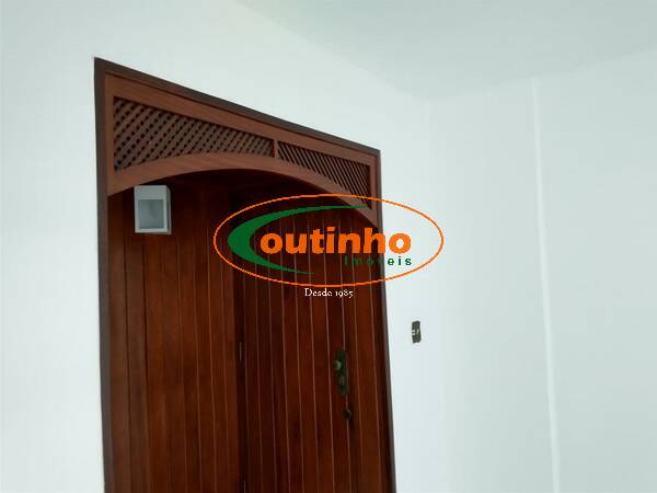 Apartamento à venda com 2 quartos, 75m² - Foto 8