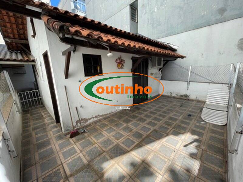 Casa à venda com 5 quartos, 300m² - Foto 23