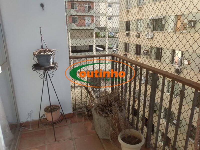 Apartamento à venda com 3 quartos, 110m² - Foto 1