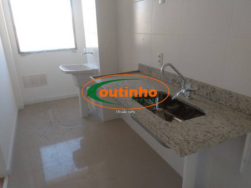 Apartamento à venda com 2 quartos, 65m² - Foto 21