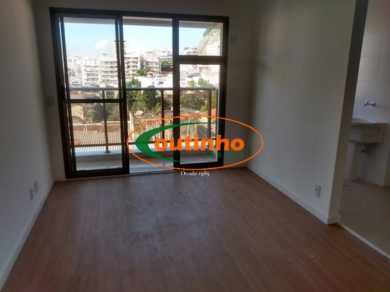 Apartamento à venda com 2 quartos, 65m² - Foto 24