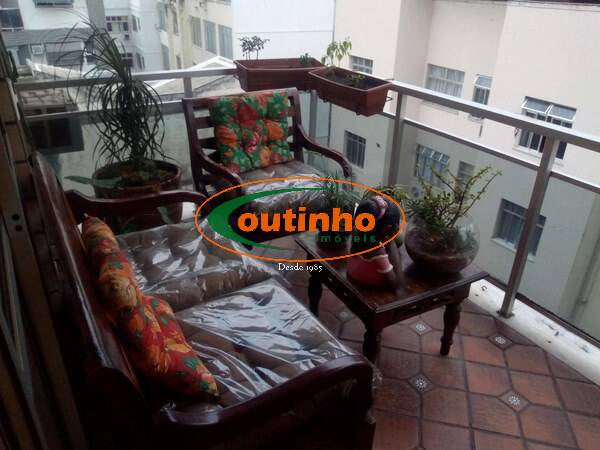 Apartamento à venda com 3 quartos, 119m² - Foto 3