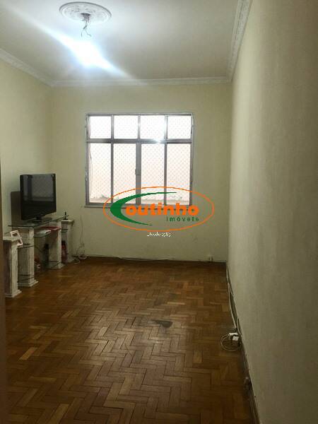 Apartamento à venda com 2 quartos, 70m² - Foto 15