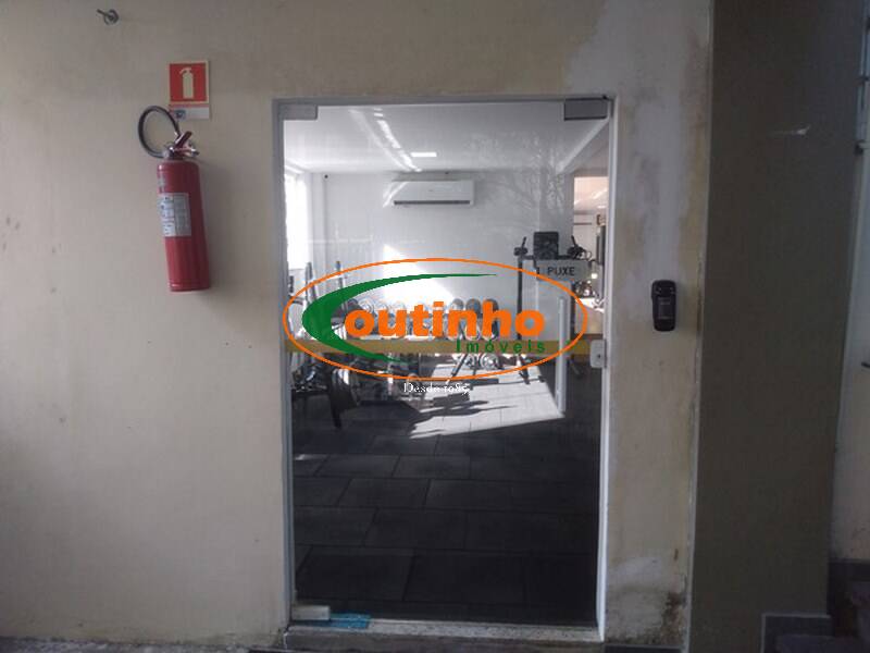 Apartamento à venda com 2 quartos, 72m² - Foto 28