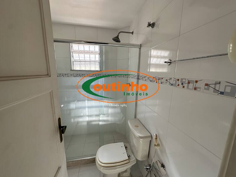 Apartamento à venda com 2 quartos, 70m² - Foto 4