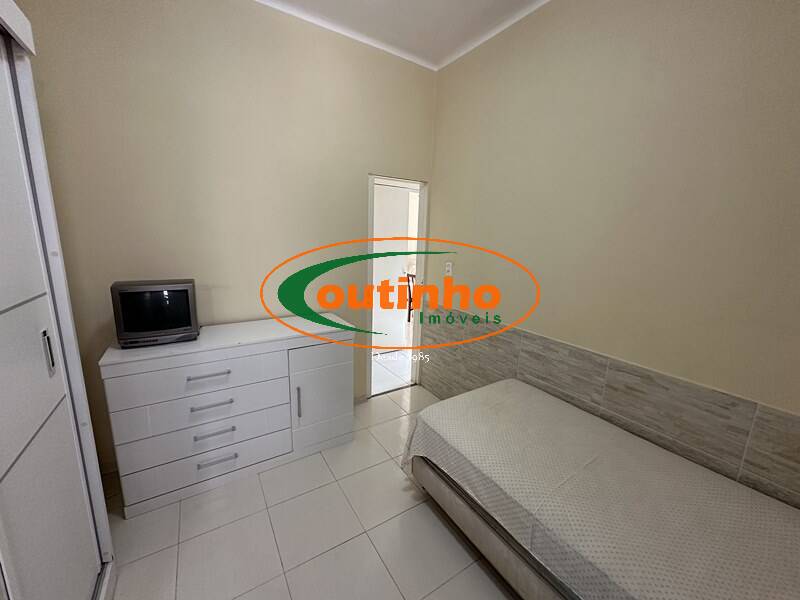 Apartamento à venda com 2 quartos, 70m² - Foto 13