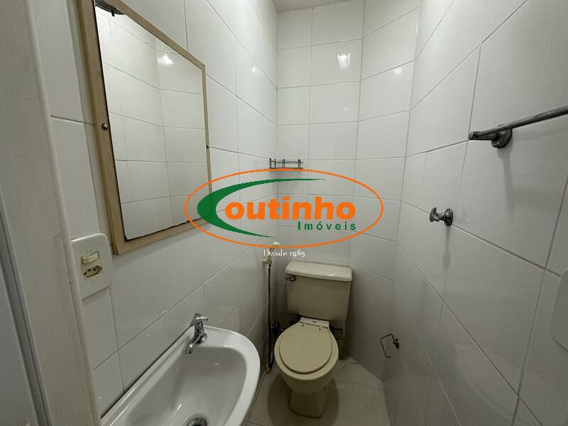 Apartamento à venda com 2 quartos, 70m² - Foto 19