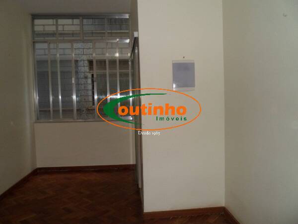 Apartamento à venda com 2 quartos, 49m² - Foto 2