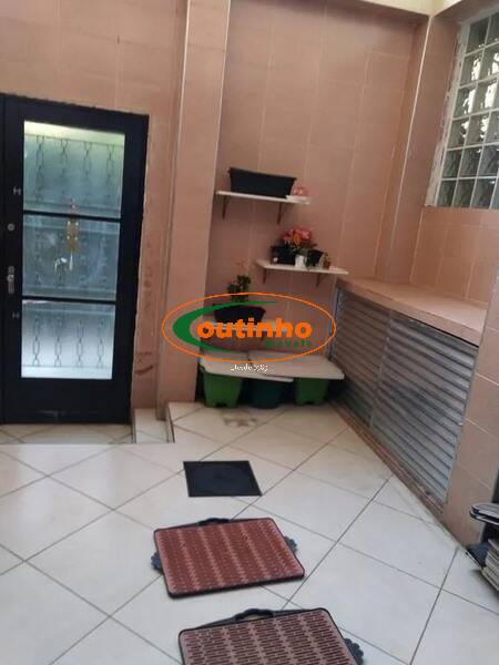 Casa à venda com 3 quartos, 215m² - Foto 11