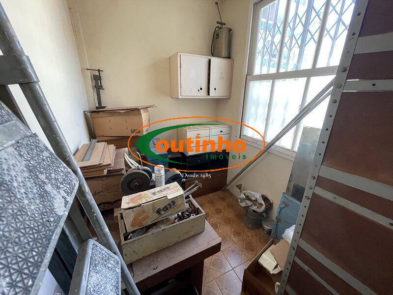 Casa à venda com 5 quartos, 160m² - Foto 17