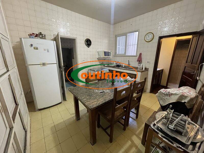 Casa à venda com 5 quartos, 160m² - Foto 25