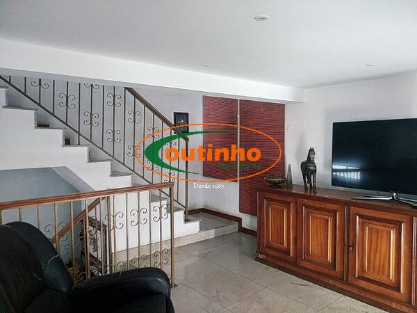 Casa à venda com 3 quartos, 270m² - Foto 26