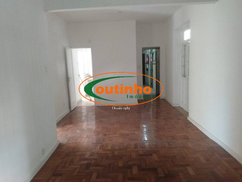 Apartamento à venda com 3 quartos, 104m² - Foto 2