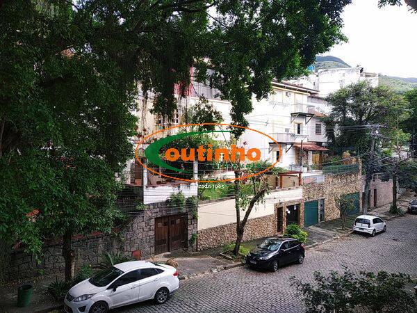 Casa à venda com 3 quartos, 326m² - Foto 4