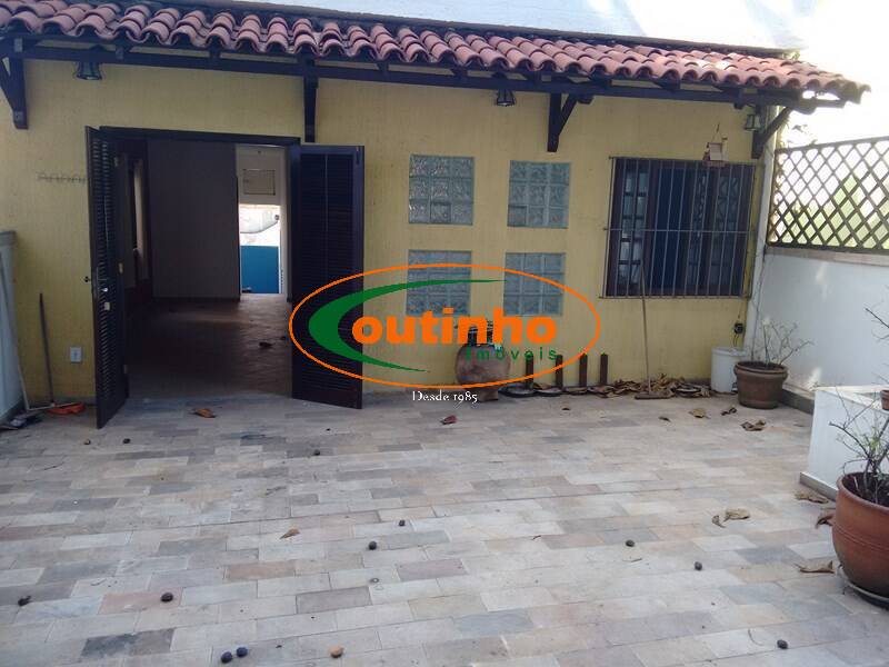 Casa à venda com 5 quartos, 275m² - Foto 27