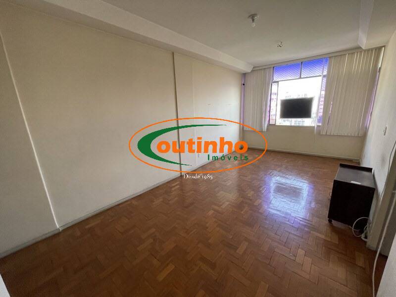 Apartamento à venda com 3 quartos, 120m² - Foto 4