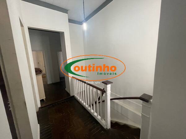 Casa à venda com 4 quartos, 172m² - Foto 15