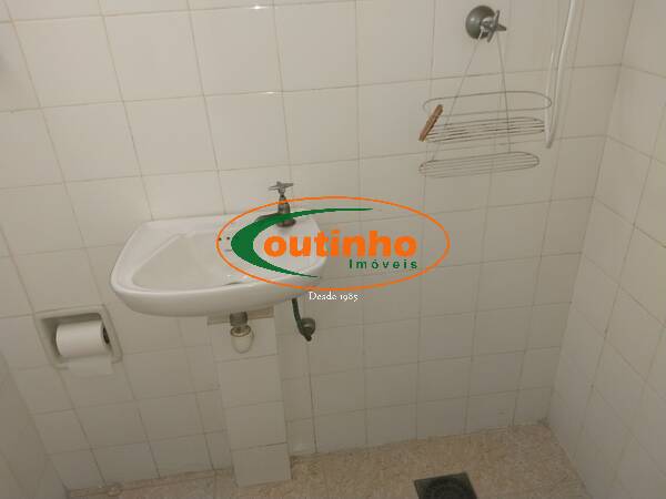 Apartamento à venda com 2 quartos, 74m² - Foto 31