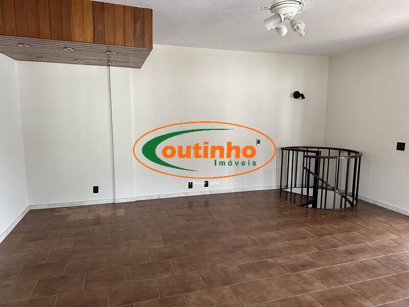 Cobertura à venda com 4 quartos, 250m² - Foto 30