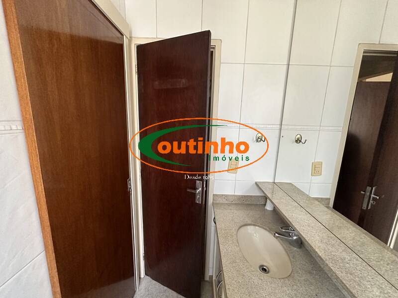 Cobertura à venda com 4 quartos, 250m² - Foto 17