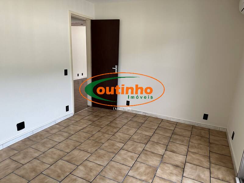 Cobertura à venda com 4 quartos, 250m² - Foto 32