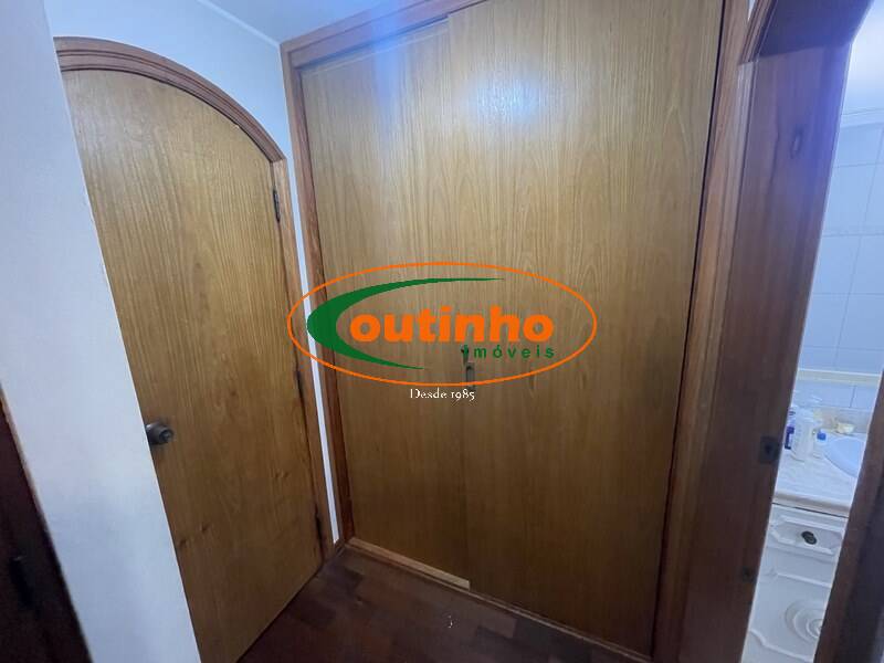 Apartamento à venda com 5 quartos, 320m² - Foto 23