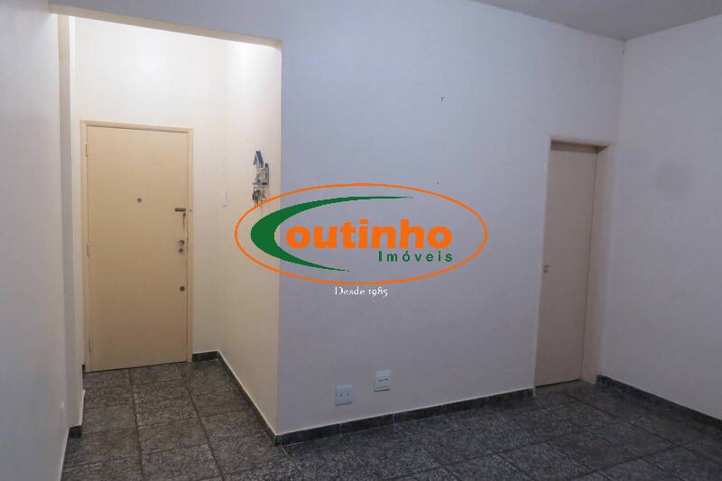 Apartamento à venda com 3 quartos, 80m² - Foto 1