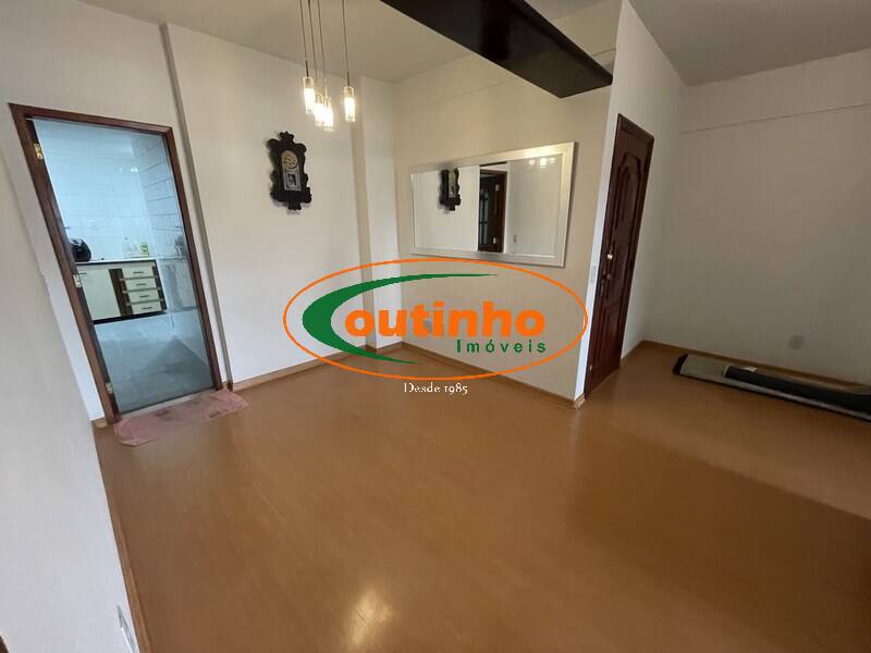 Apartamento à venda com 2 quartos, 100m² - Foto 11