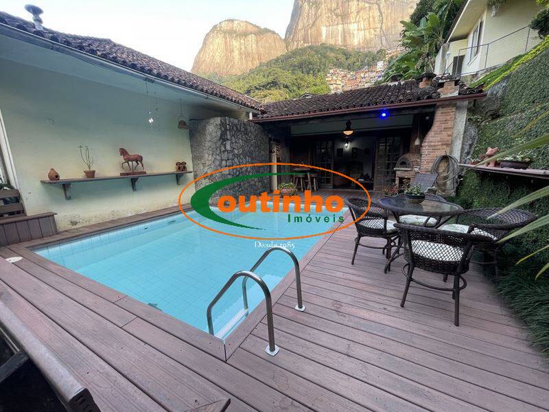 Casa à venda com 6 quartos, 436m² - Foto 9