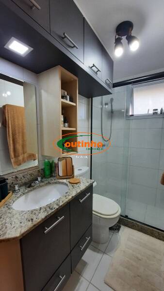 Apartamento à venda com 2 quartos, 65m² - Foto 17