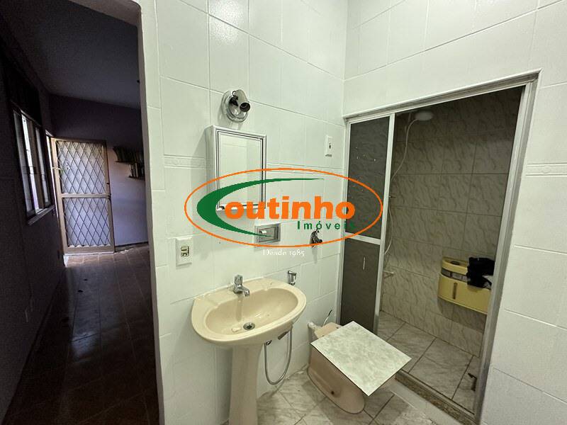 Casa à venda com 5 quartos, 170m² - Foto 34