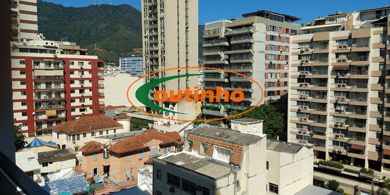 Apartamento à venda com 3 quartos, 130m² - Foto 2