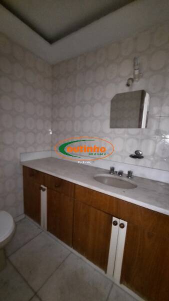 Apartamento à venda com 3 quartos, 180m² - Foto 18