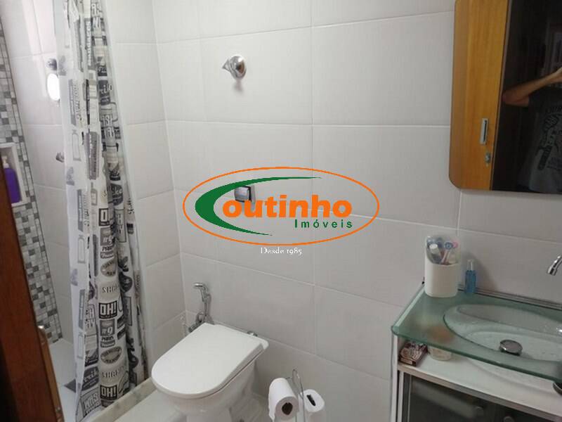 Apartamento à venda com 2 quartos, 70m² - Foto 11