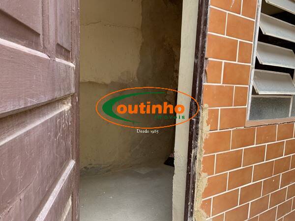 Casa à venda com 5 quartos, 200m² - Foto 10