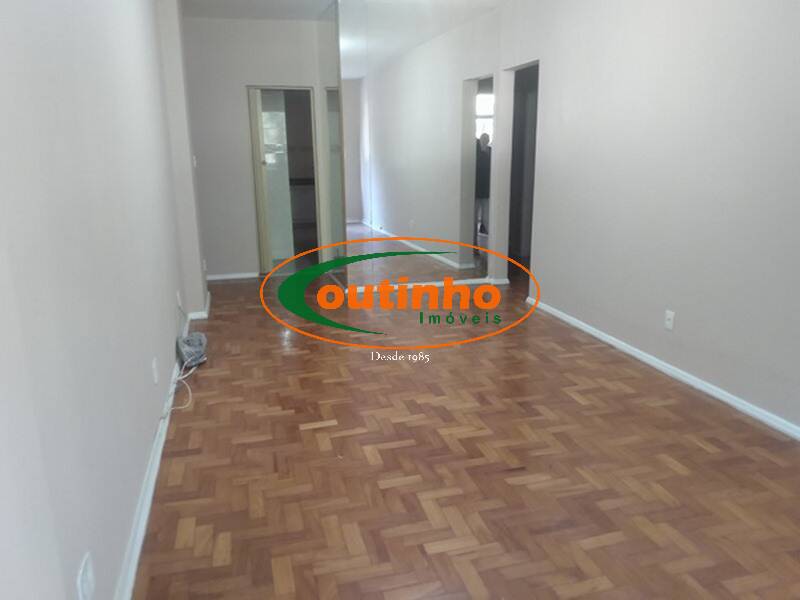 Apartamento à venda com 3 quartos, 96m² - Foto 4